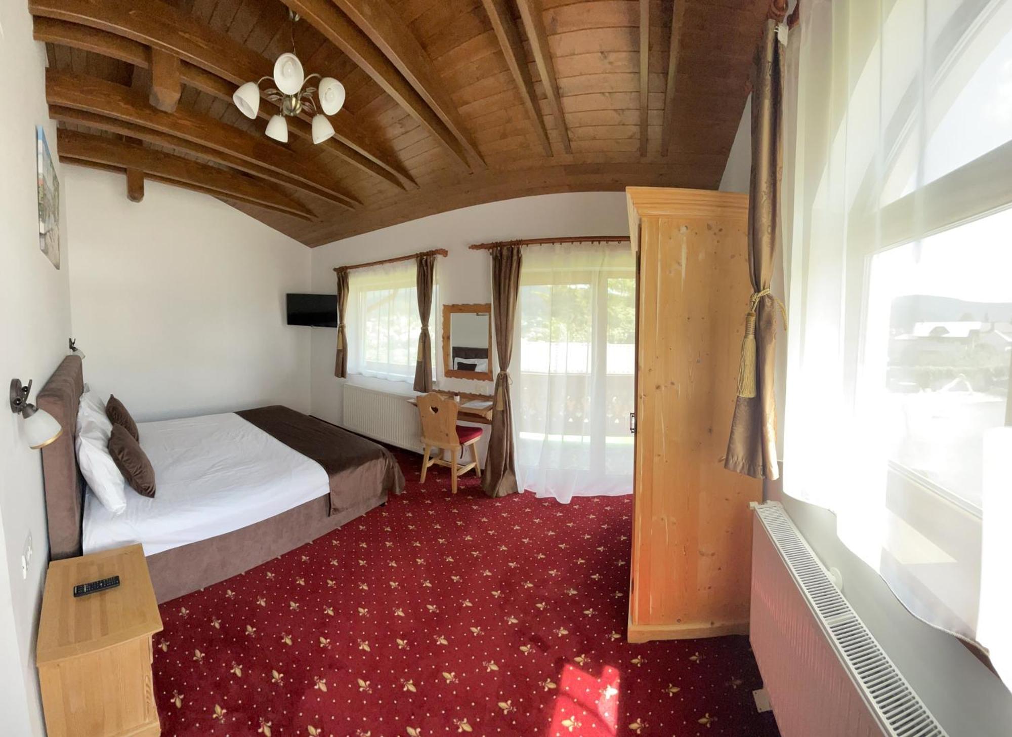 Casa Belcin Spa&Retreat Buşteni エクステリア 写真